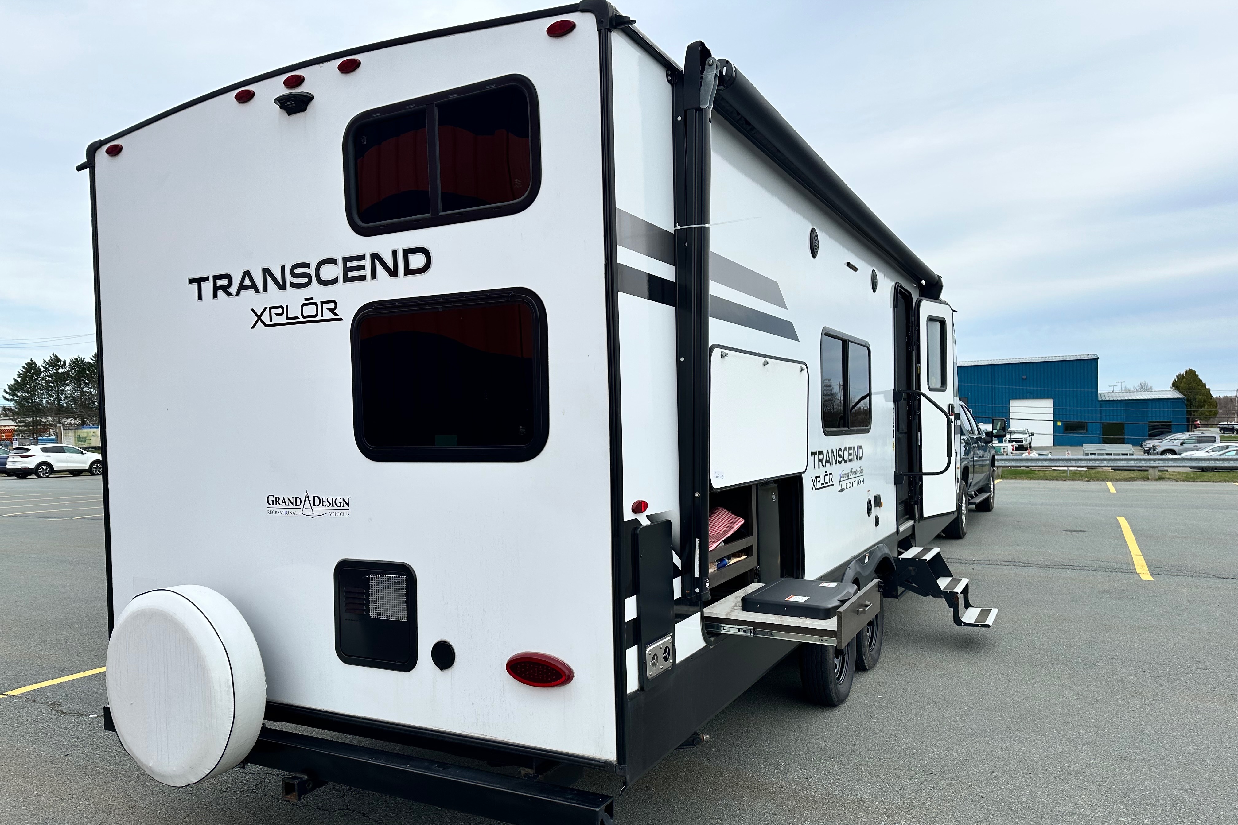 Chris's 2022 Grand Design Transcend Explor  261BH Travel Trailer