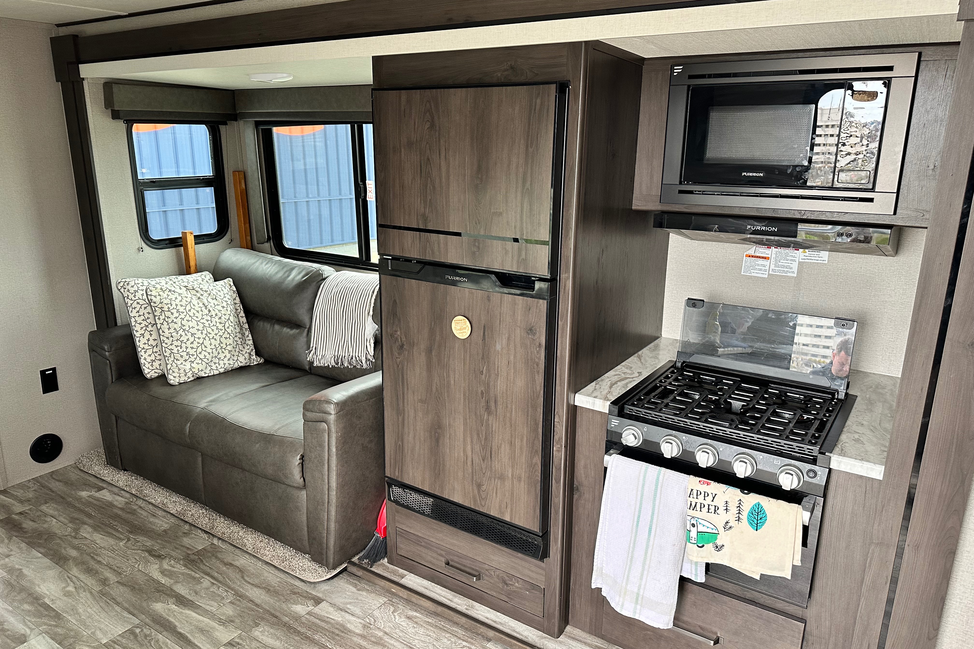 Chris's 2022 Grand Design Transcend Explor  261BH Travel Trailer