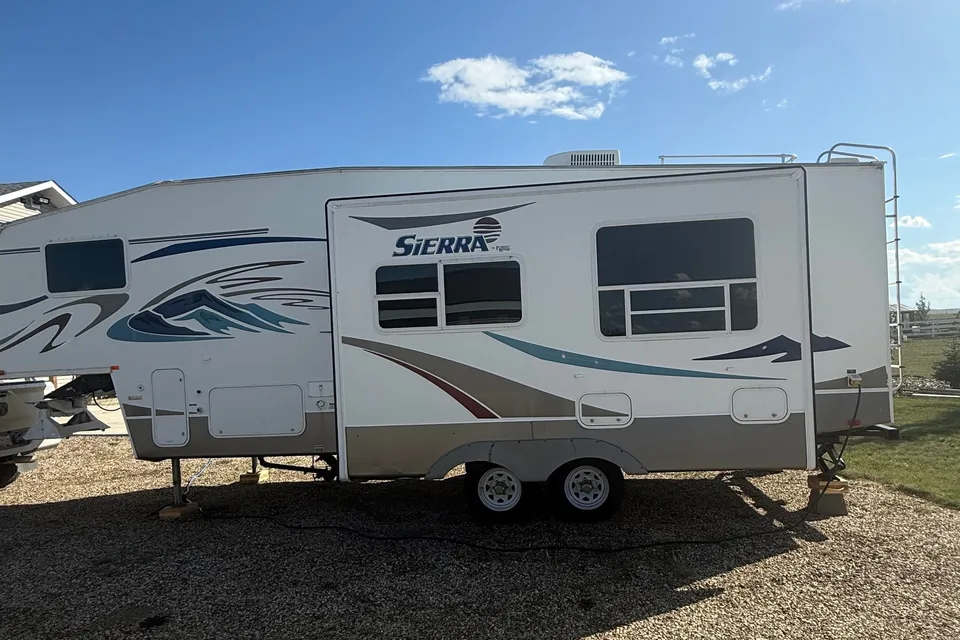 Tony's Forest River Sierra Fifth Wheel
