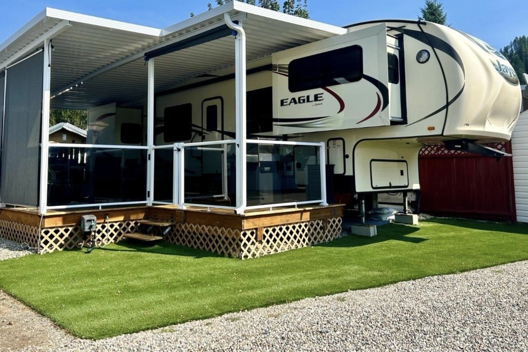 RV Cottage at Christina Lake Resort