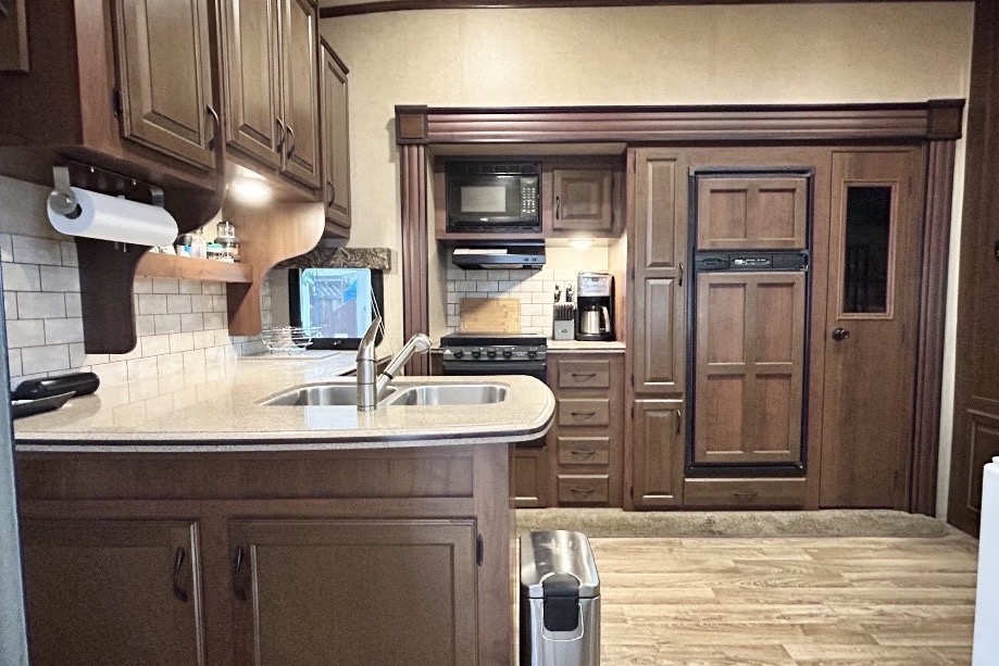 RV Cottage at Christina Lake Resort