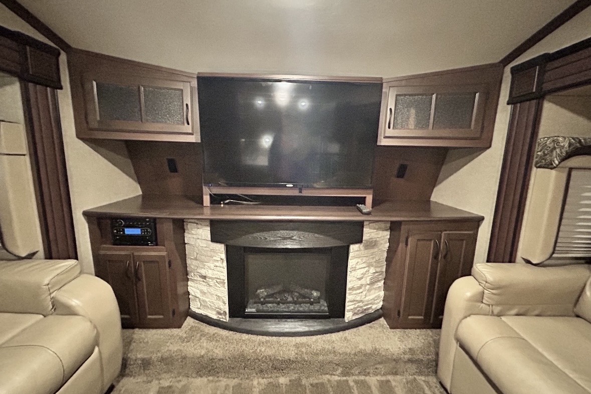RV Cottage at Christina Lake Resort