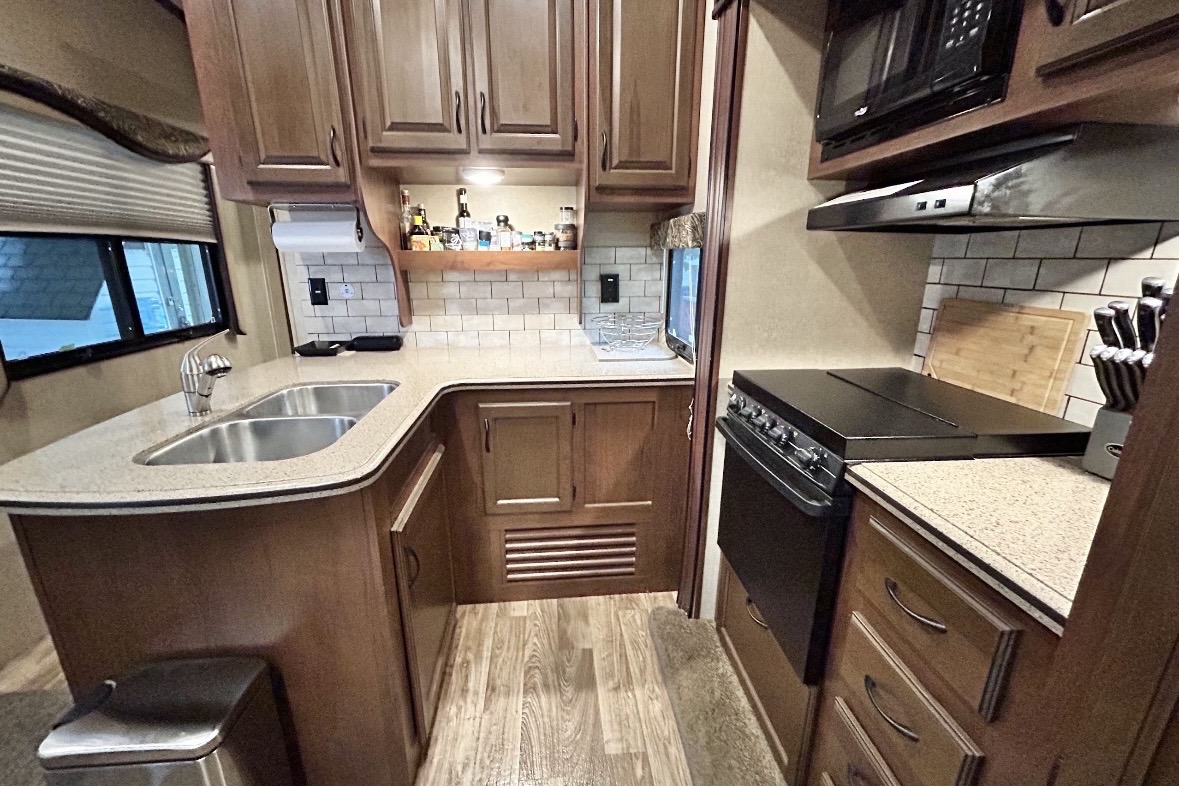 RV Cottage at Christina Lake Resort