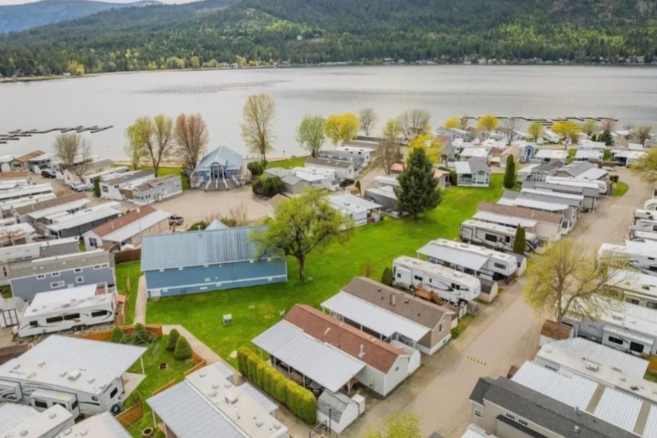 RV Cottage at Christina Lake Resort