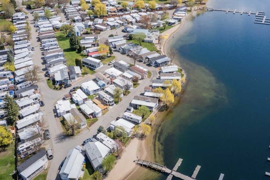 RV Cottage at Christina Lake Resort