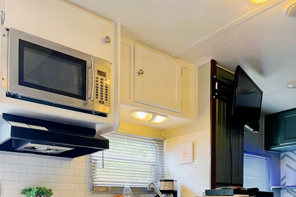 Gina's Dutchmen sport  2004 Travel Trailer