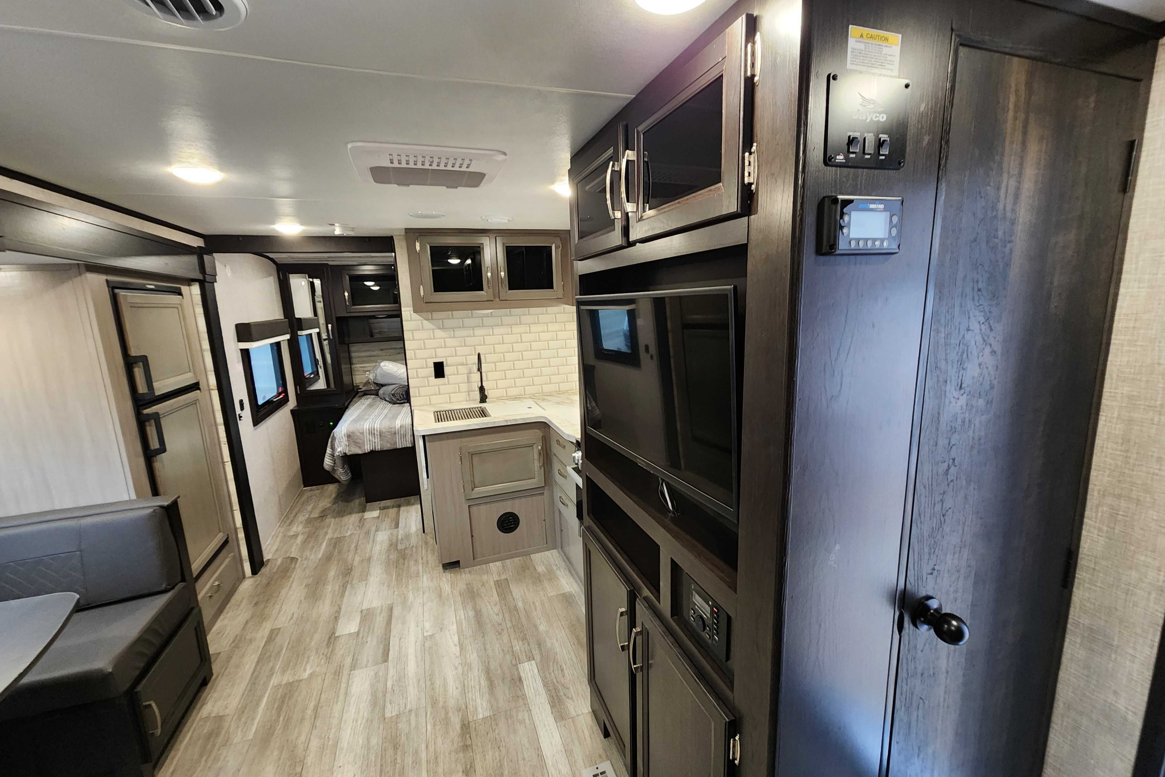 Jordon 's Jayco Jayfeather Travel Trailer