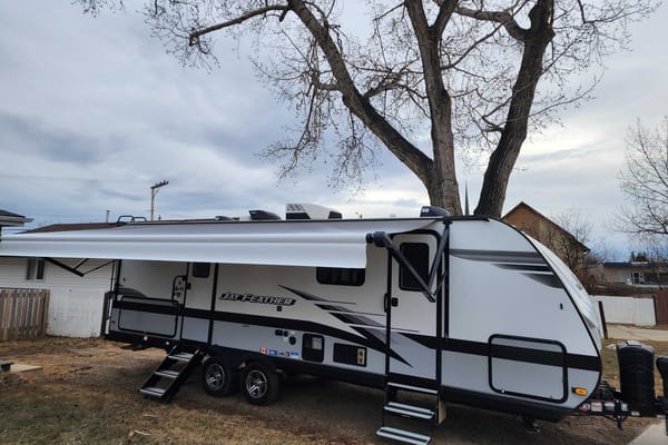 Jordon 's Jayco Jayfeather Travel Trailer