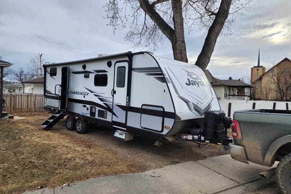 Jordon 's Jayco Jayfeather Travel Trailer