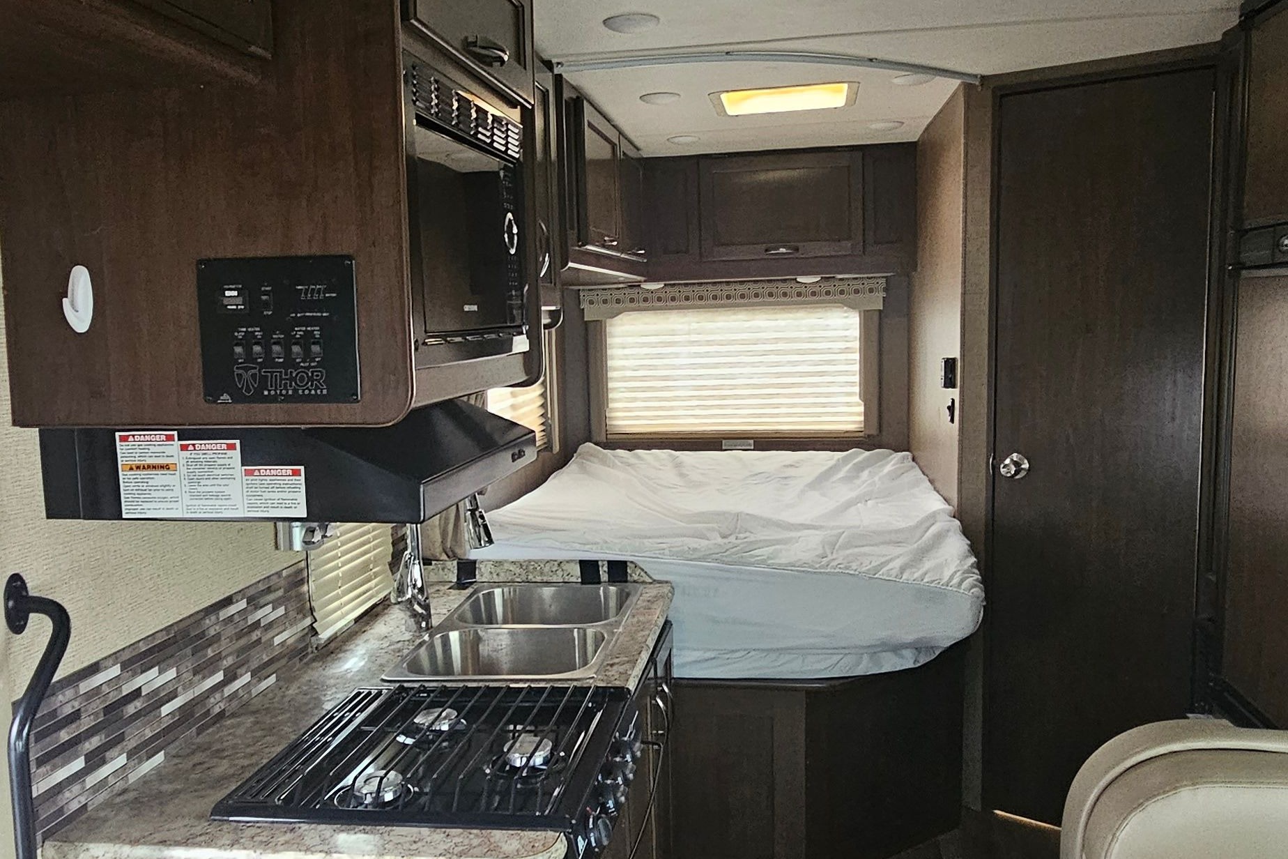 [37] Stress Free RVs - 2017 Compact Class C - Easy to Drive