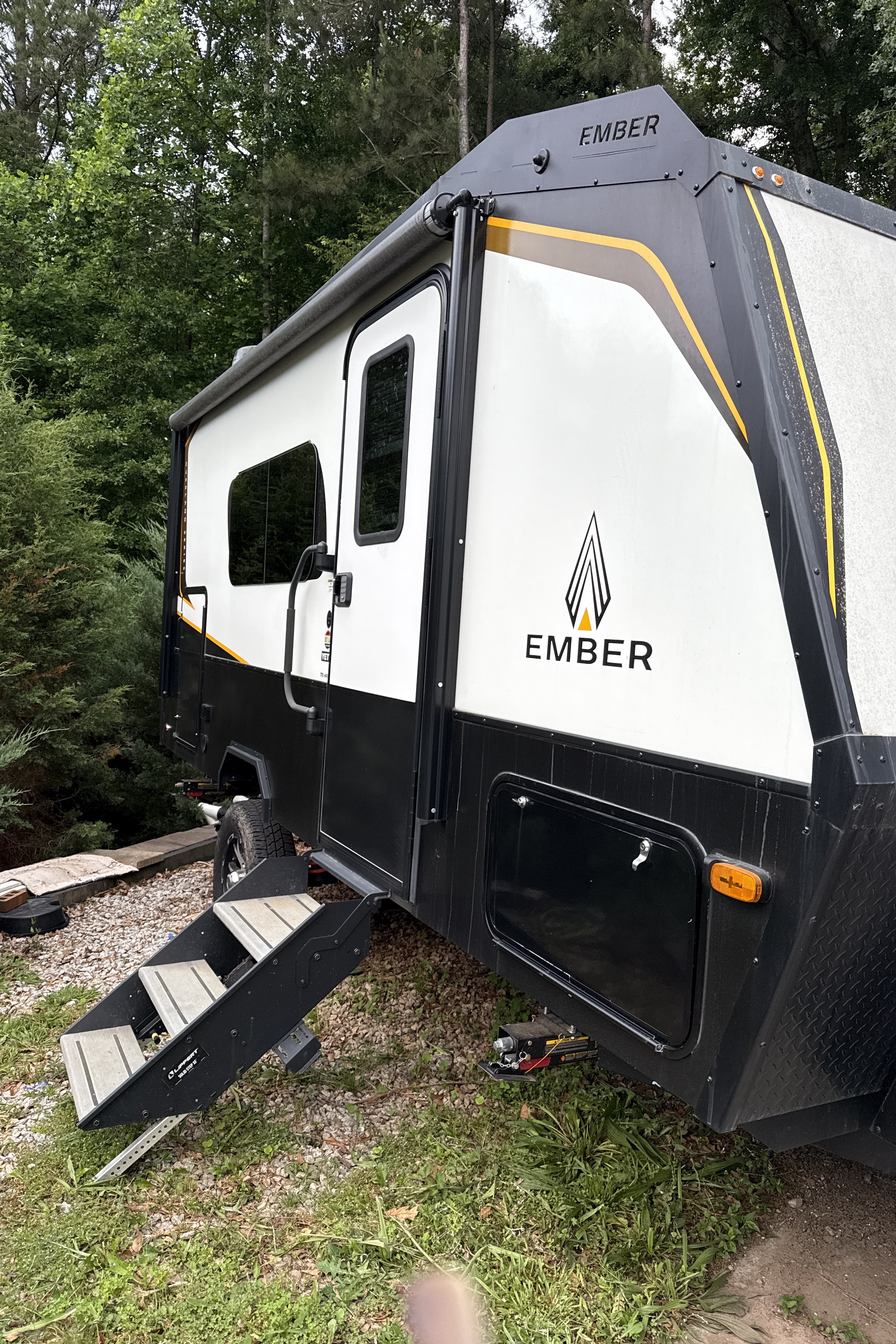 Ember Outlander Boondocker 170mrb Travel Trailer
