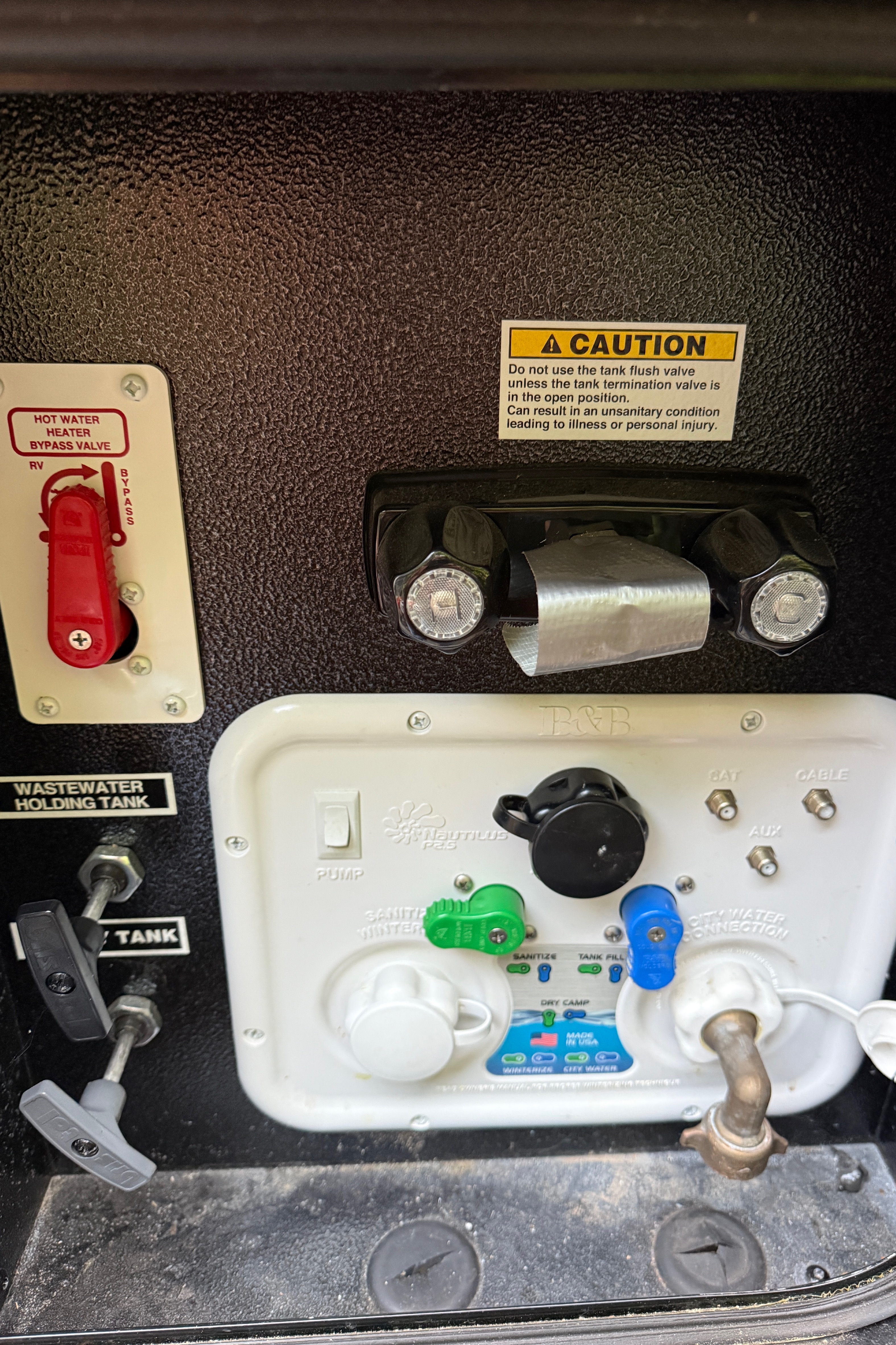 Ember Outlander Boondocker 170mrb Travel Trailer