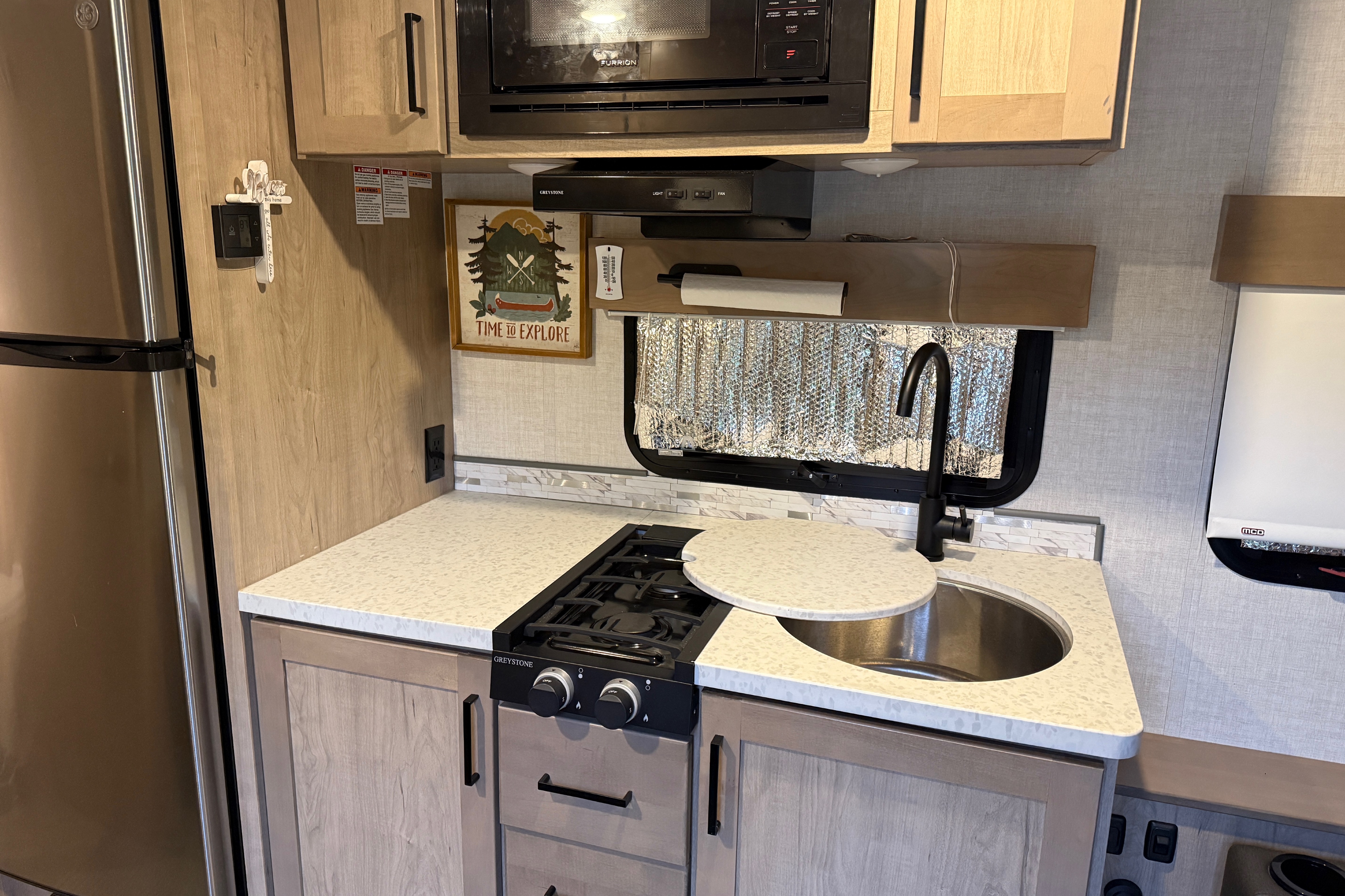 Ember Outlander Boondocker 170mrb Travel Trailer