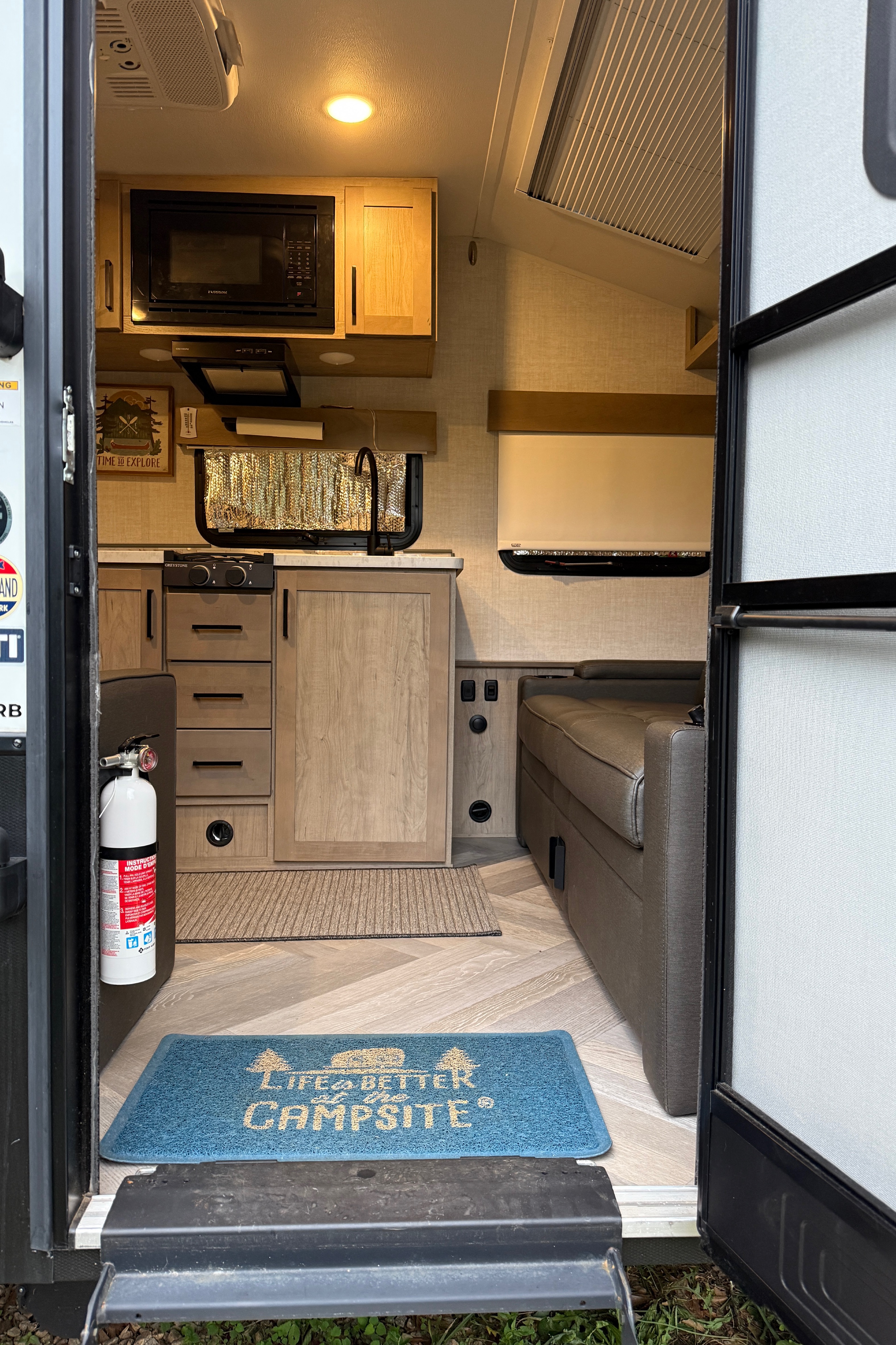 Ember Outlander Boondocker 170mrb Travel Trailer