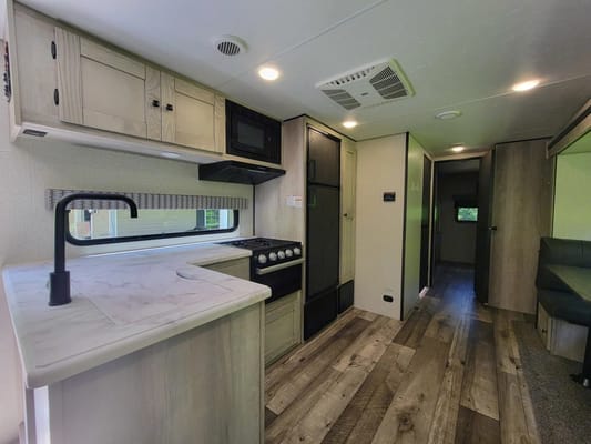 Spacious & Comfortable KZ Connect- Your perfect home on wheels!