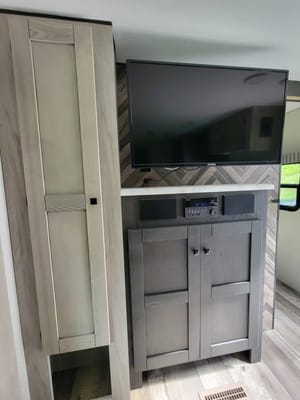 Spacious & Comfortable KZ Connect- Your perfect home on wheels!