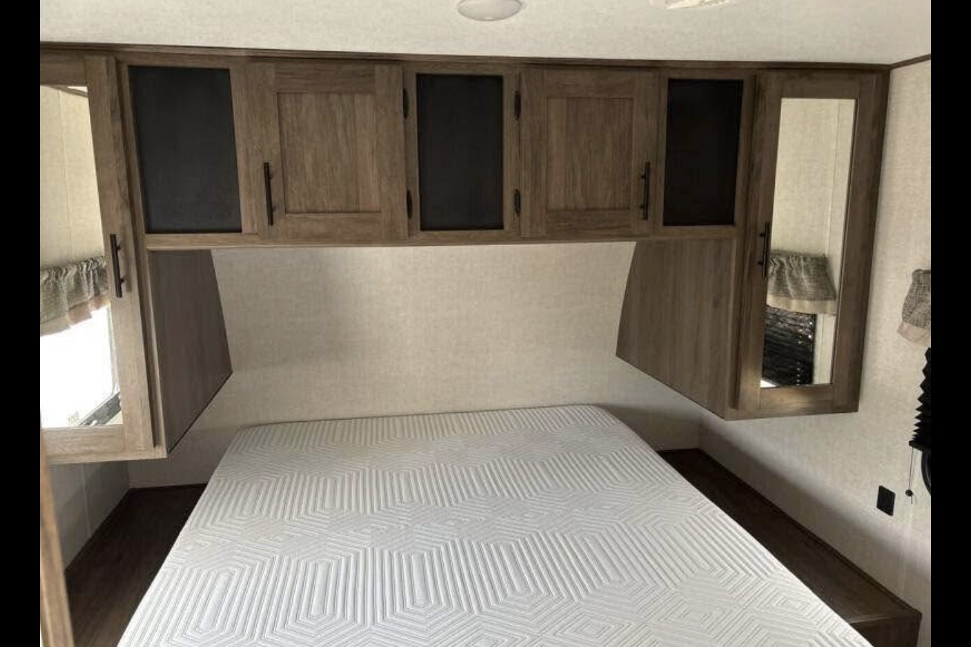 Shawna's Avenger 27DBS Travel Trailer