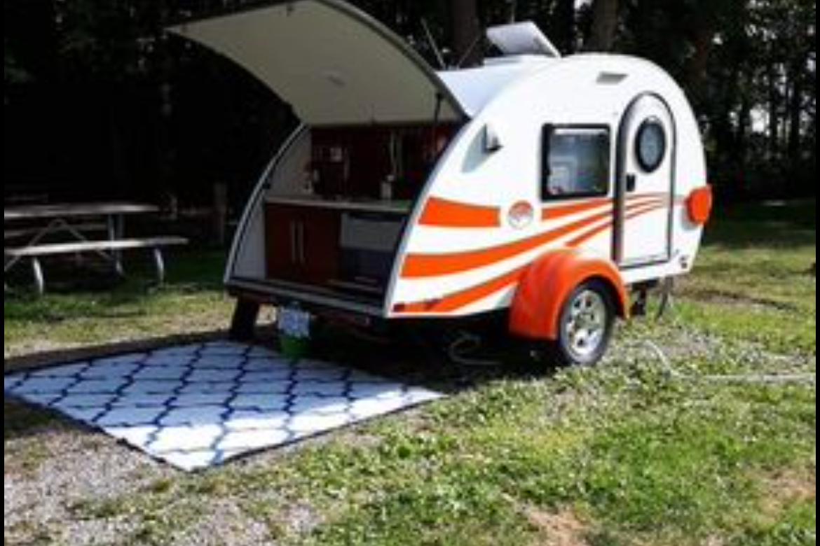 Liliane's Little Guy Tag Toy Hauler
