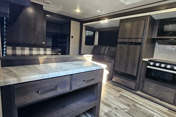 Say hello to "Courage"! Our 23 Grand Design Transcend XPLOR 297QB! Located near Table Rock Lake, Branson Missouri & Lake Of The Ozarks
