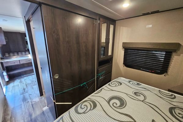 Say hello to "Courage"! Our 23 Grand Design Transcend XPLOR 297QB! Located near Table Rock Lake, Branson Missouri & Lake Of The Ozarks