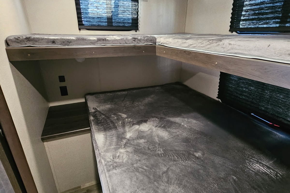 Say hello to "Courage"! Our 23 Grand Design Transcend XPLOR 297QB! Located near Table Rock Lake, Branson Missouri & Lake Of The Ozarks