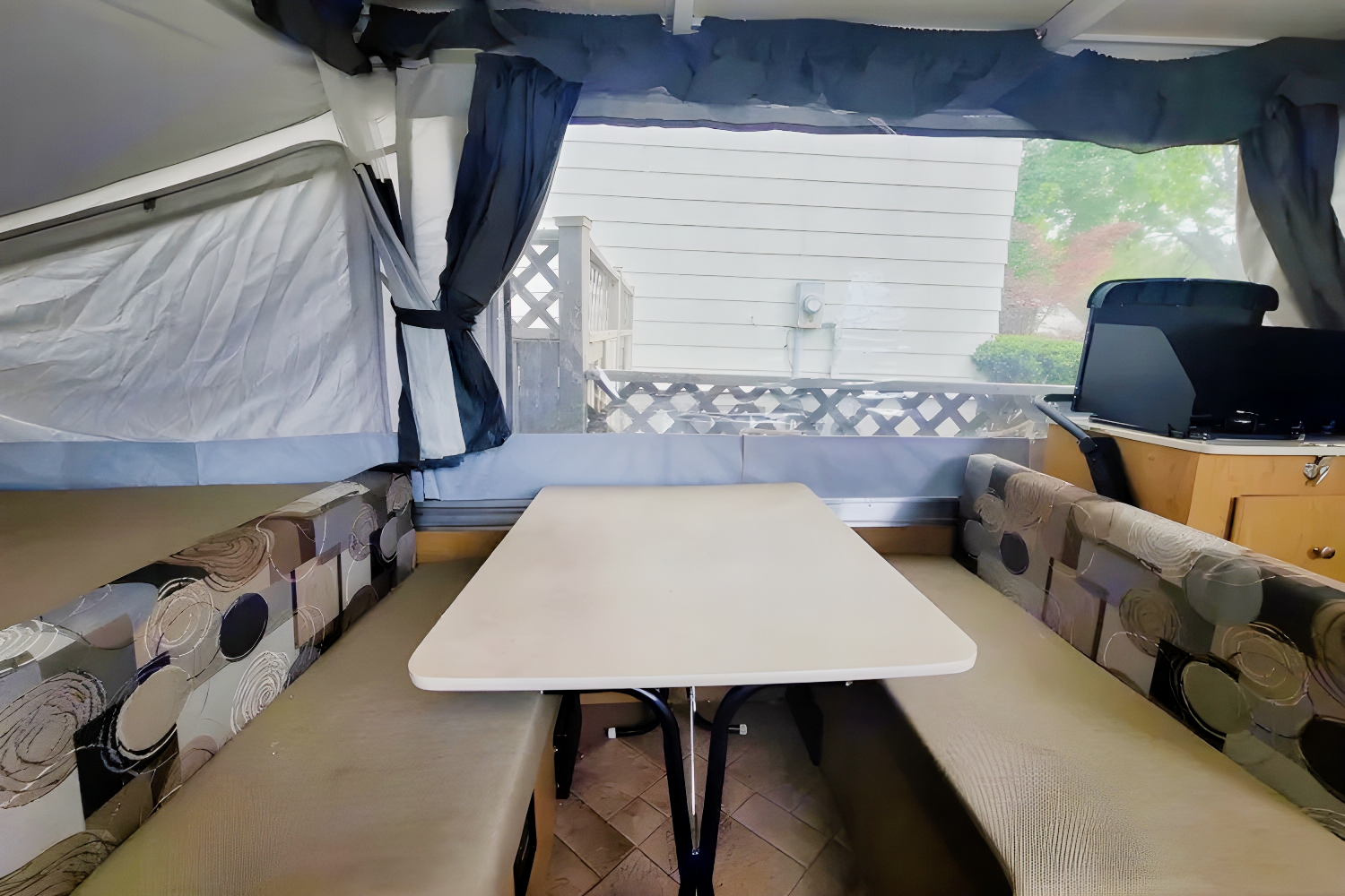 2010 Coleman Cheyenne Tent Trailer