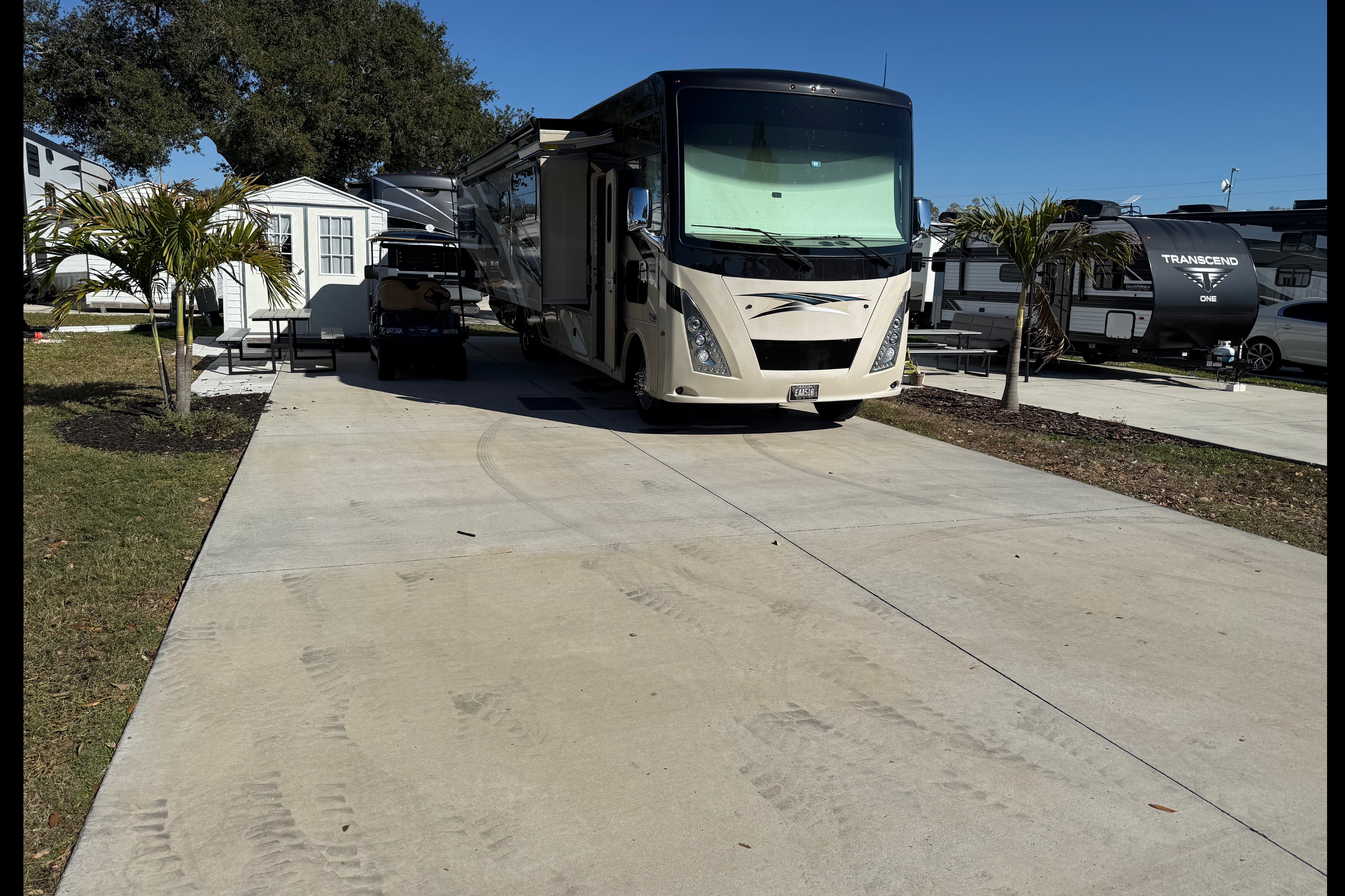 Family Motorhome at Sun Outdoors Sleeps 8! RV stays on Annual Lot