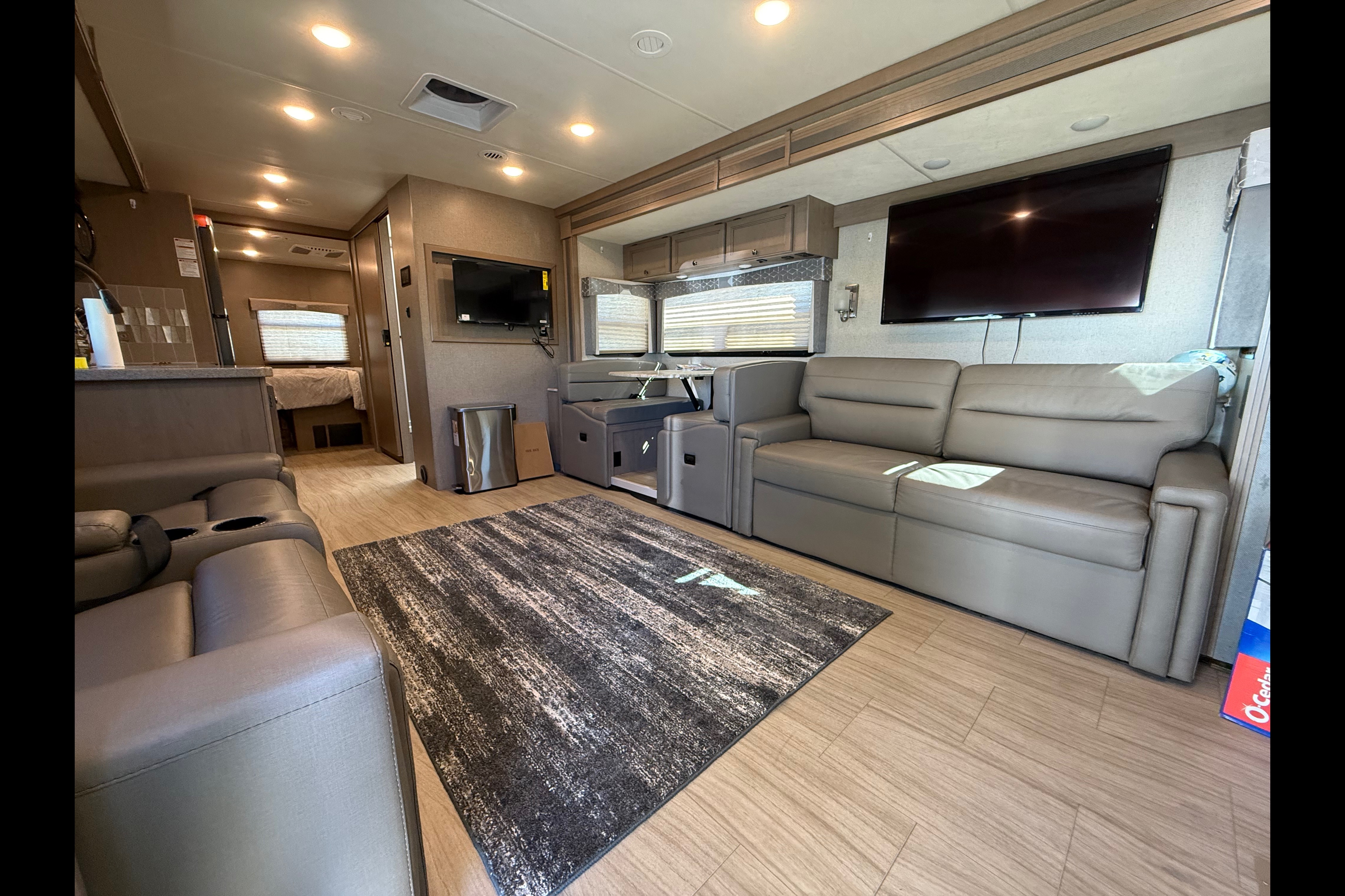 Family Motorhome at Sun Outdoors Sleeps 8! RV stays on Annual Lot