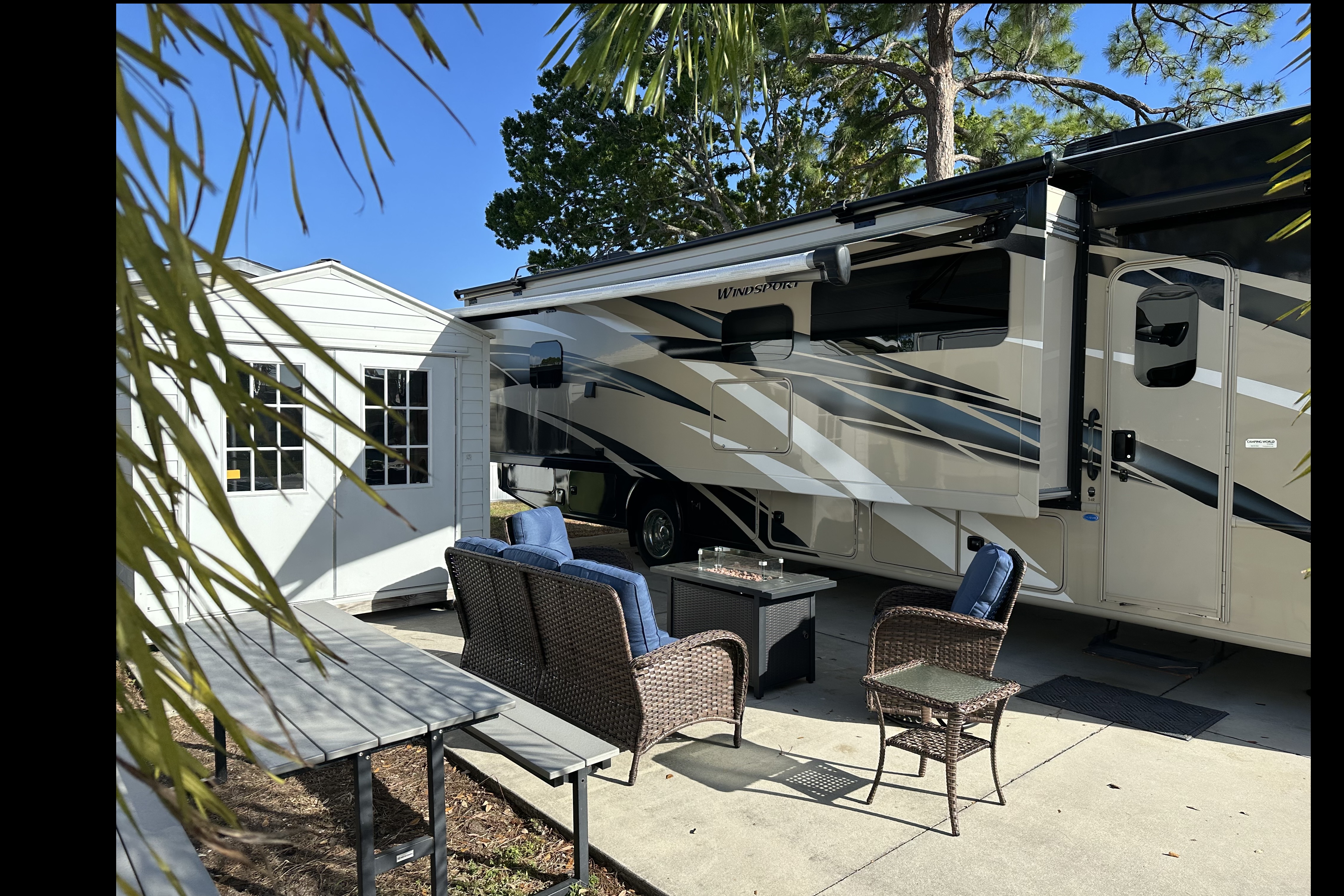 Family Motorhome at Sun Outdoors Sleeps 8! RV stays on Annual Lot