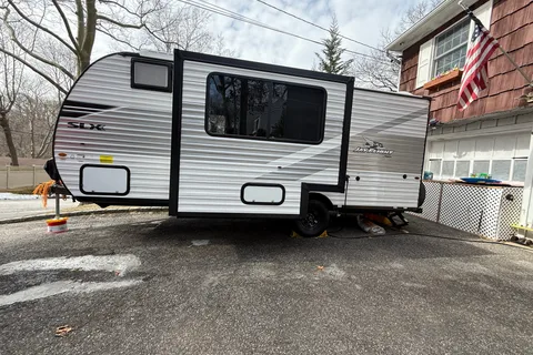 Sharon's Jayco 197 mb. Travel Trailer