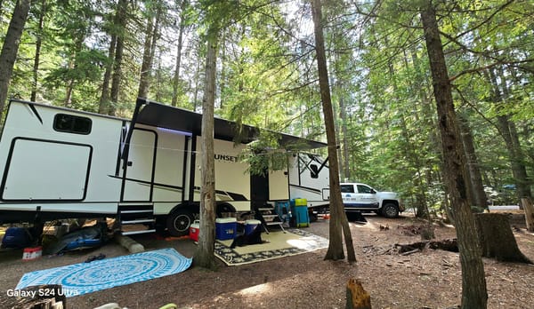 Expedition- 38 ft 2 Bedroom 1.5 bath Luxury 4 season Loaded Travel Trailer