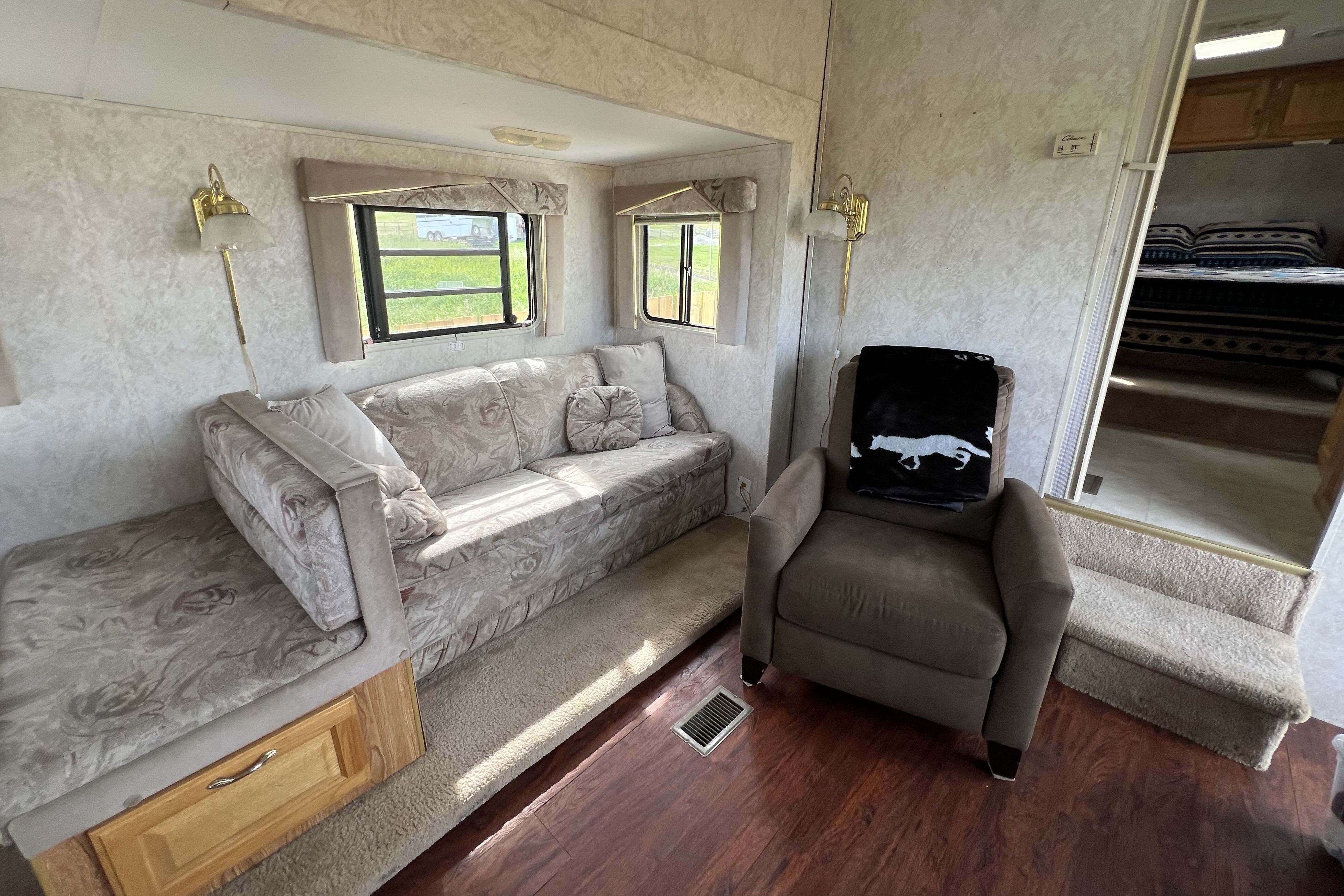 The Mariposa’s Gulf Stream Sea Hawk 29’ Fifth Wheel