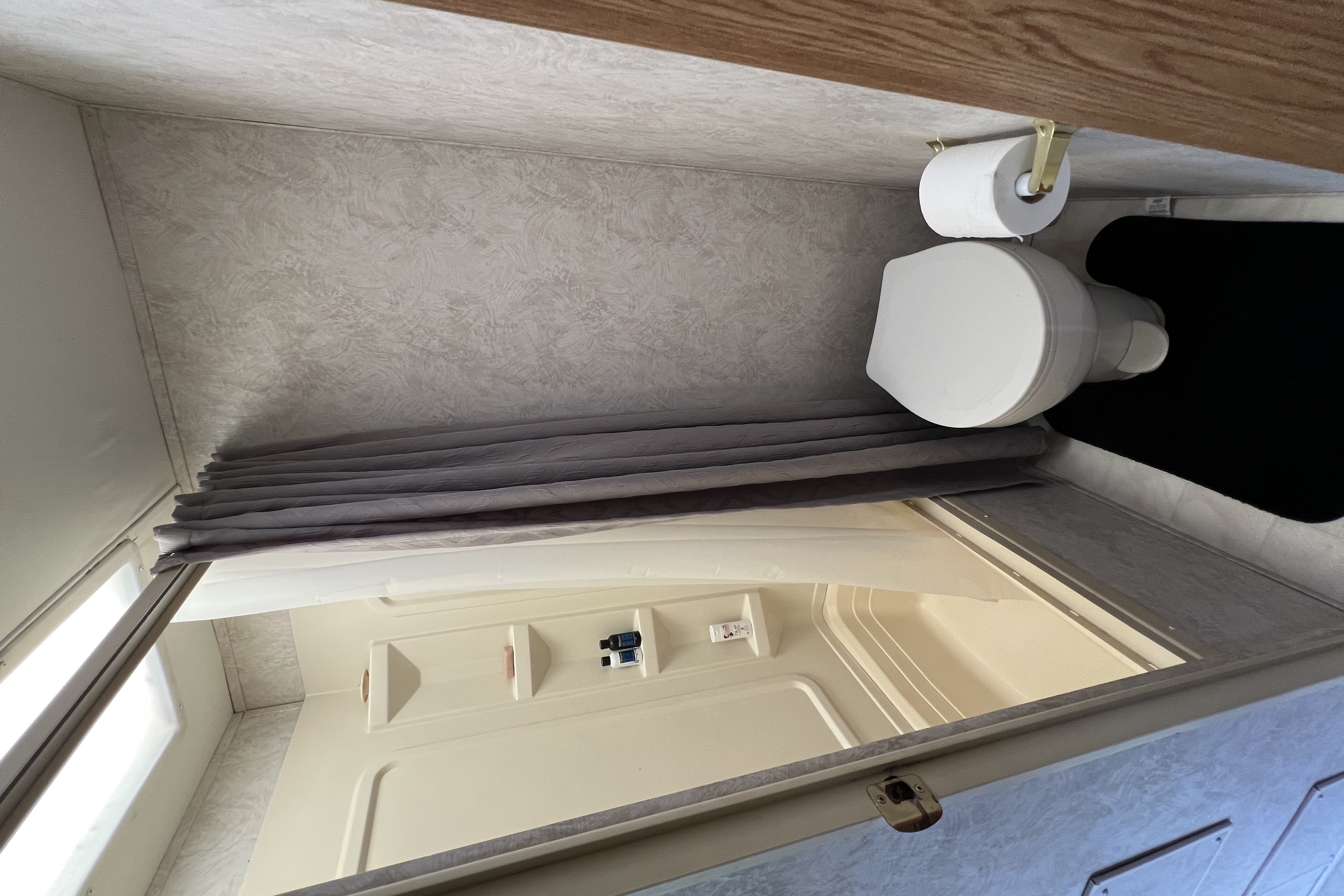 The Mariposa’s Gulf Stream Sea Hawk 29’ Fifth Wheel