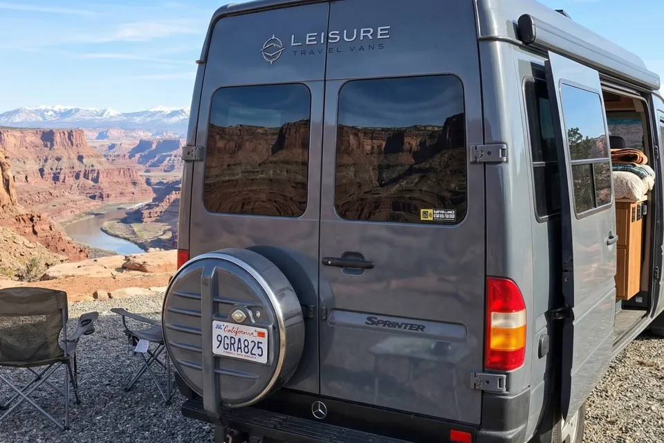 Leisure Travel Vans Free Spirit - Mercedes Sprinter - 23mpg
