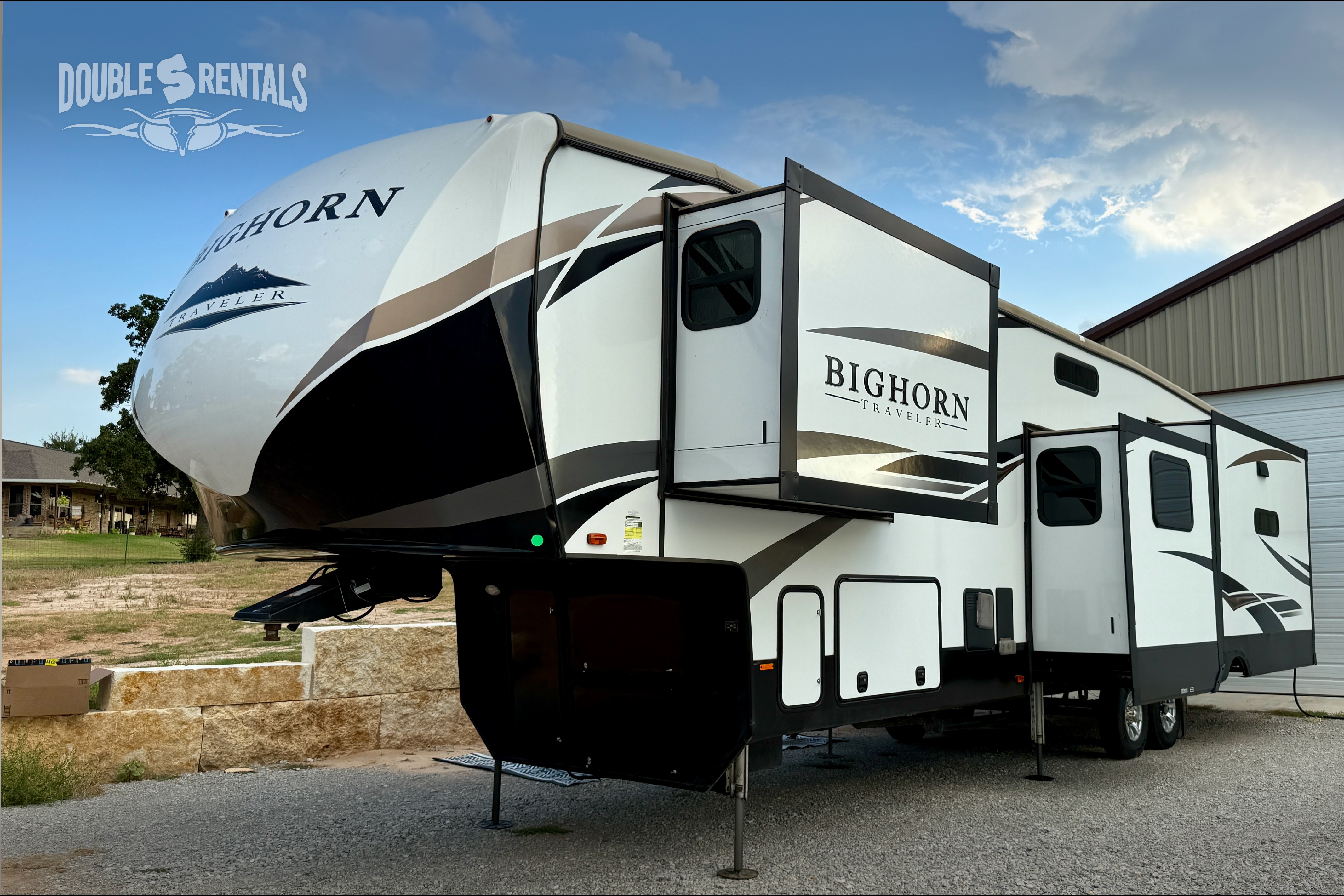 BIGHORN Private King Master, tons of Closet Space, Loft, Bonus Room, Kitchen Island