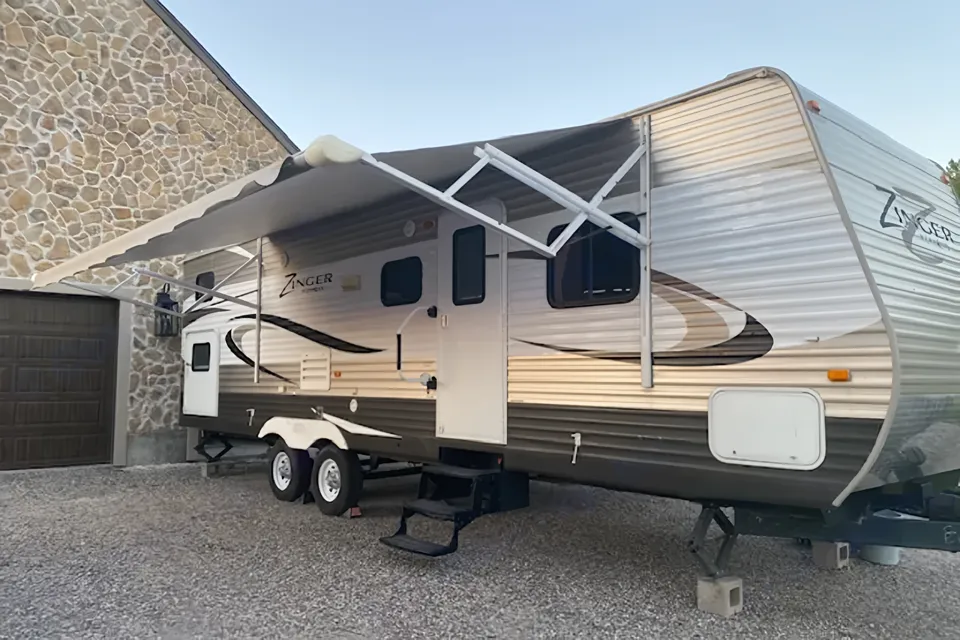 Douglas's Crossroads ZT32QB Travel Trailer