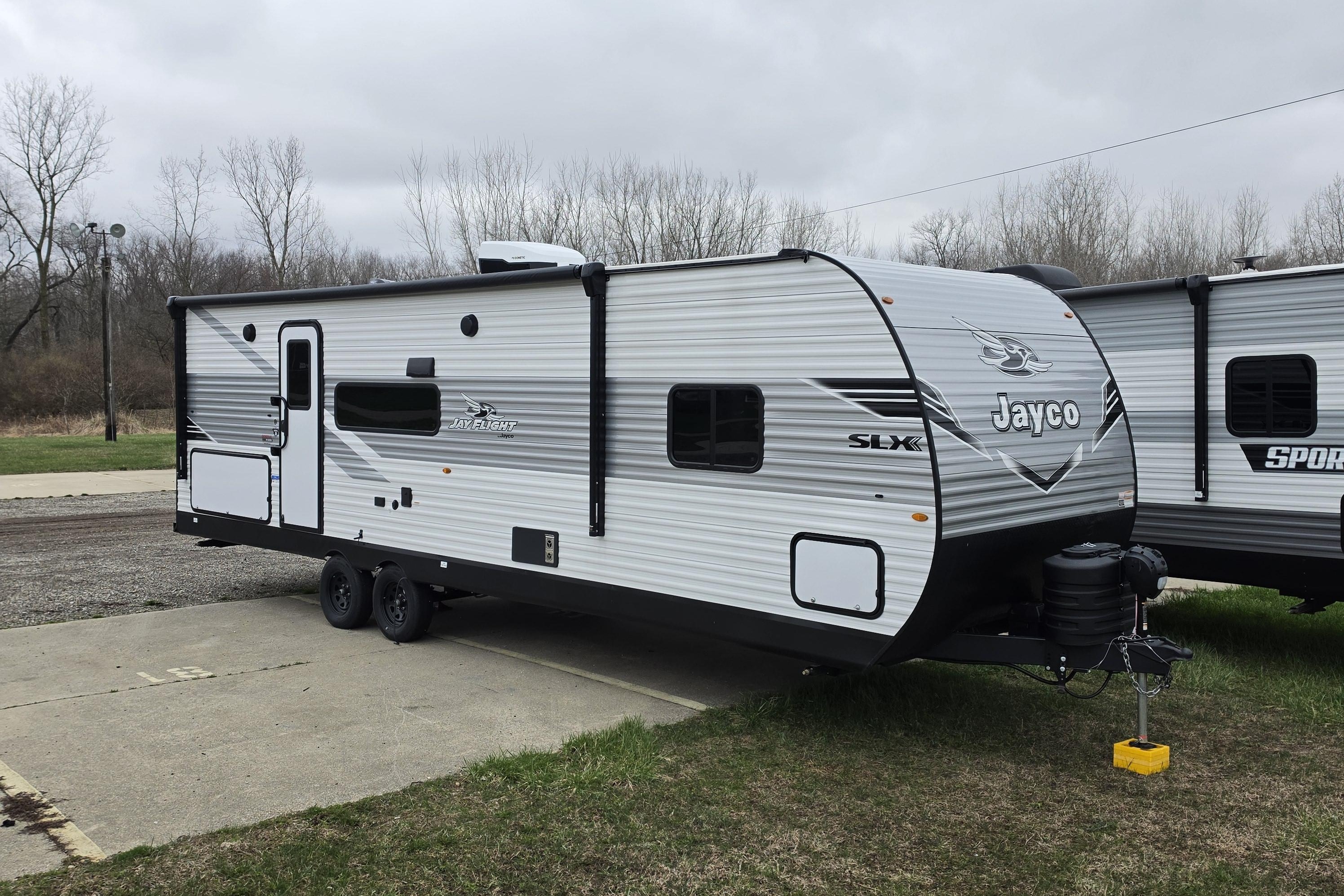"High Flyer" 2025 Jayco Jay Flight SLX 32' 263BHS Bunkhouse