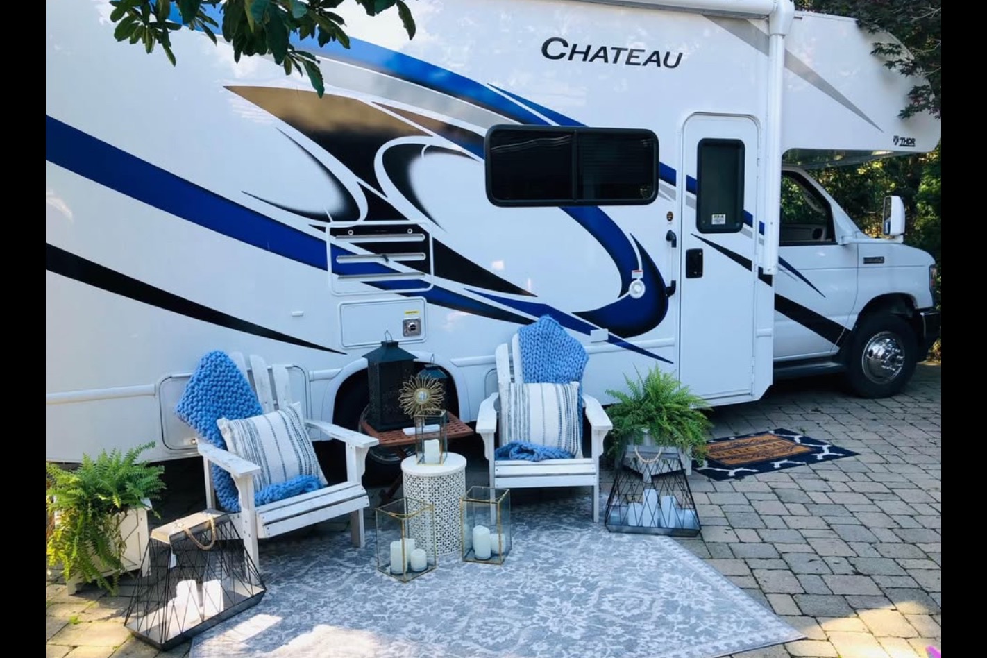 Ultimate Glamping-Thor Motor Coach Chateau 24F Class C