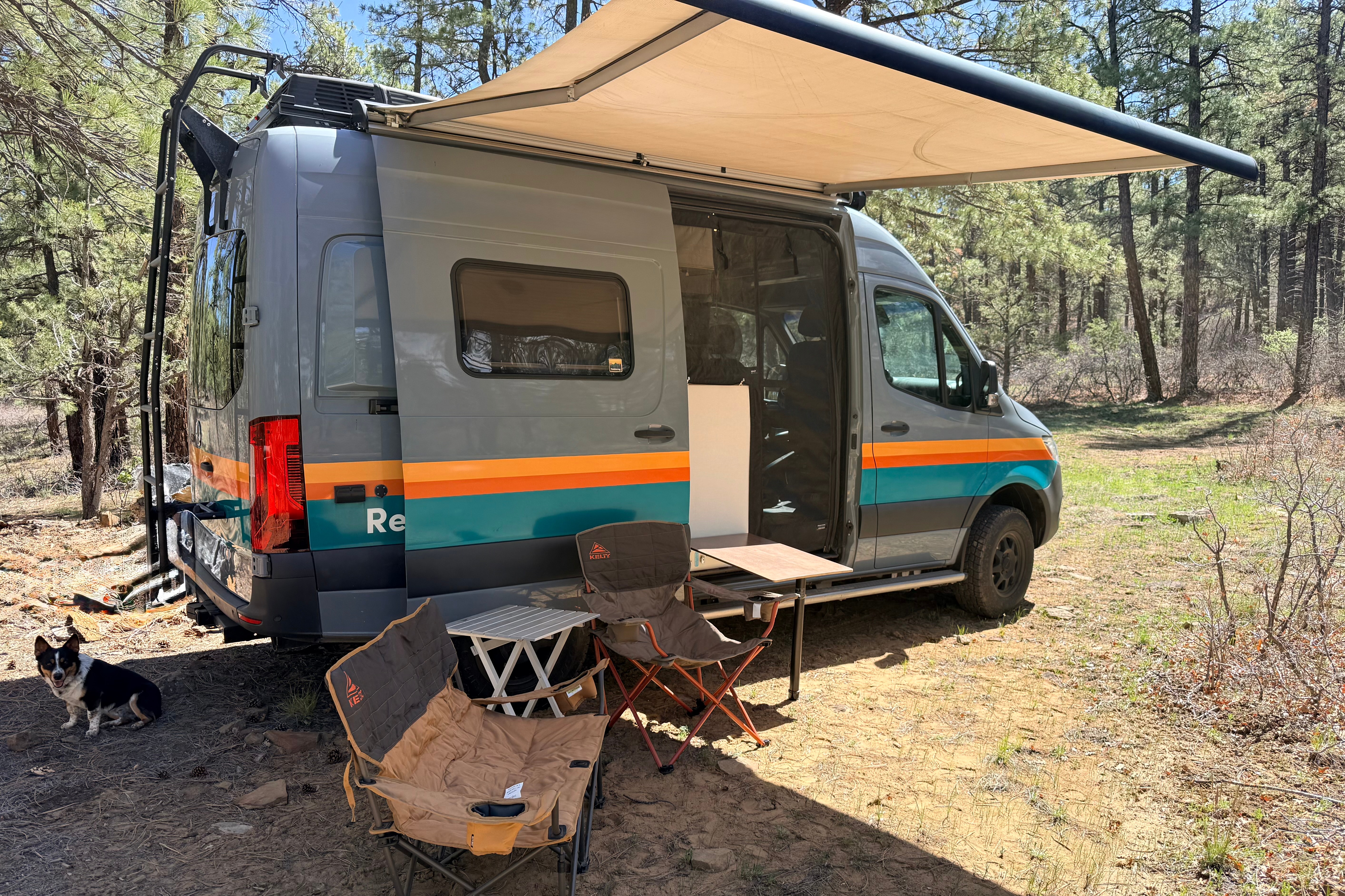 Winnebago Revel 44E Class B