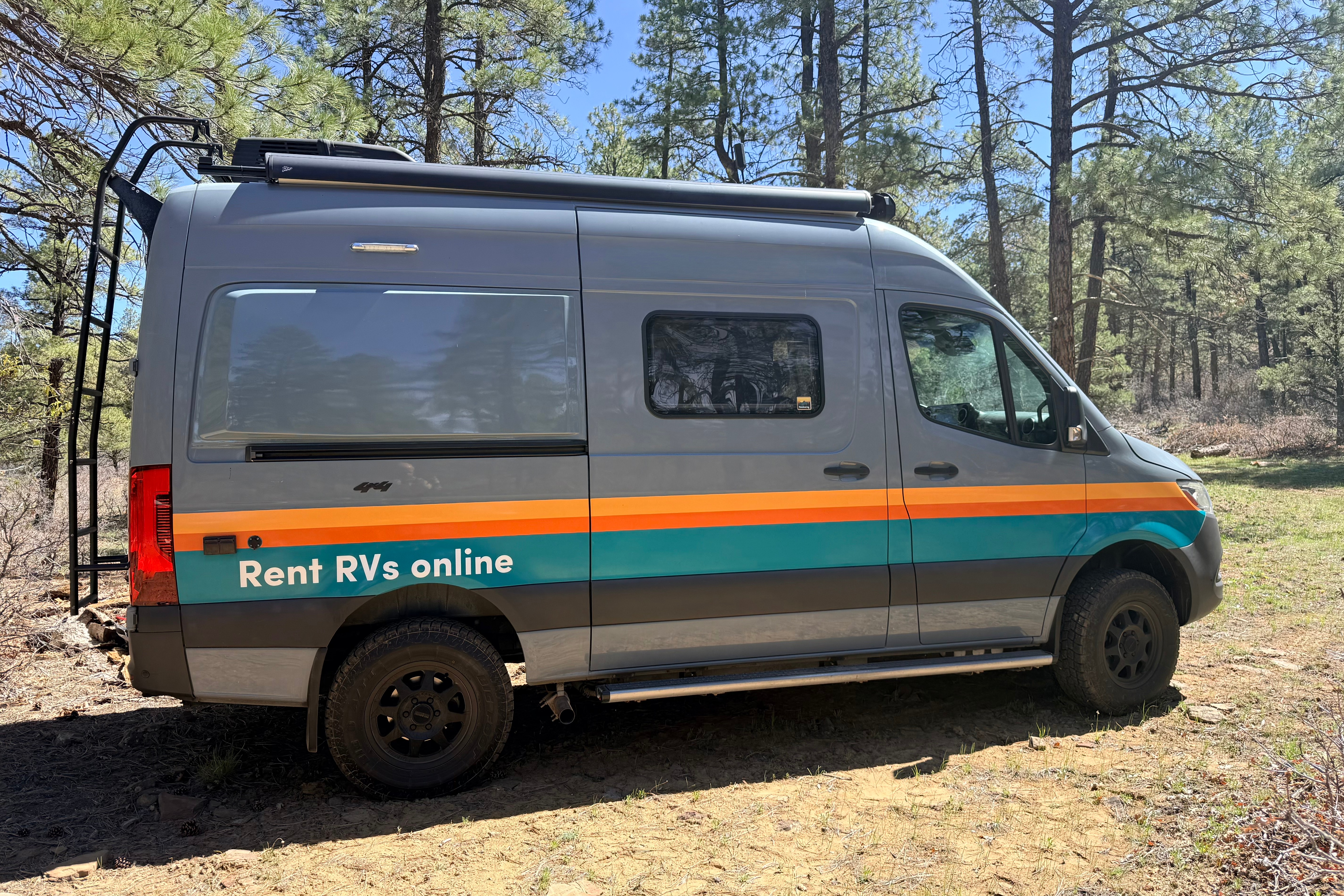 Winnebago Revel 44E Class B