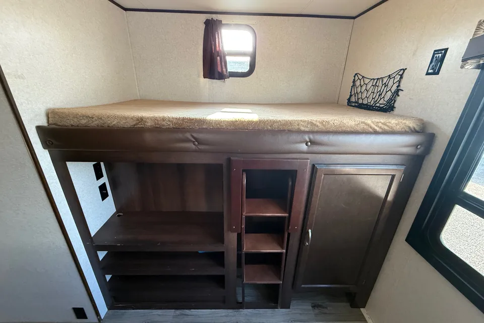 Joseph's Jayco Jay Flight 32BHDS Travel Trailer