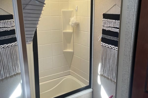 28ft Cabin Comfy with Slide Out and Bunks!