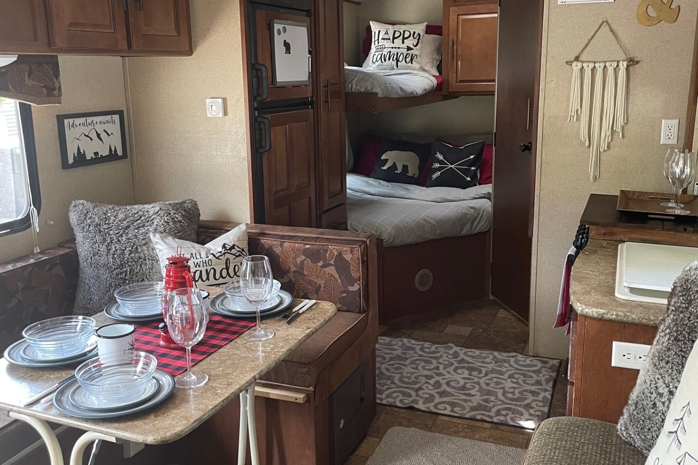 28ft Cabin Comfy with Slide Out and Bunks!