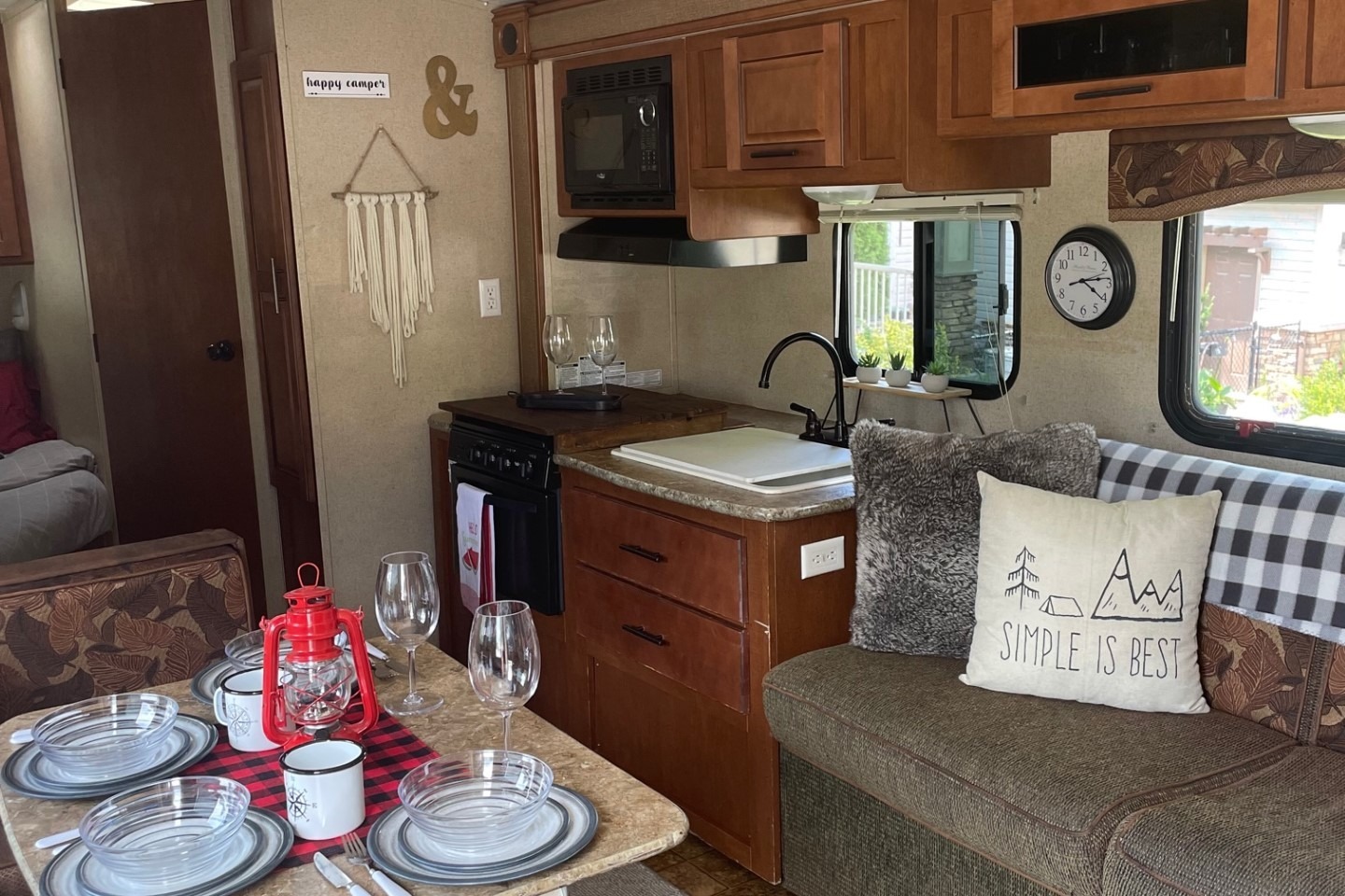 28ft Cabin Comfy with Slide Out and Bunks!