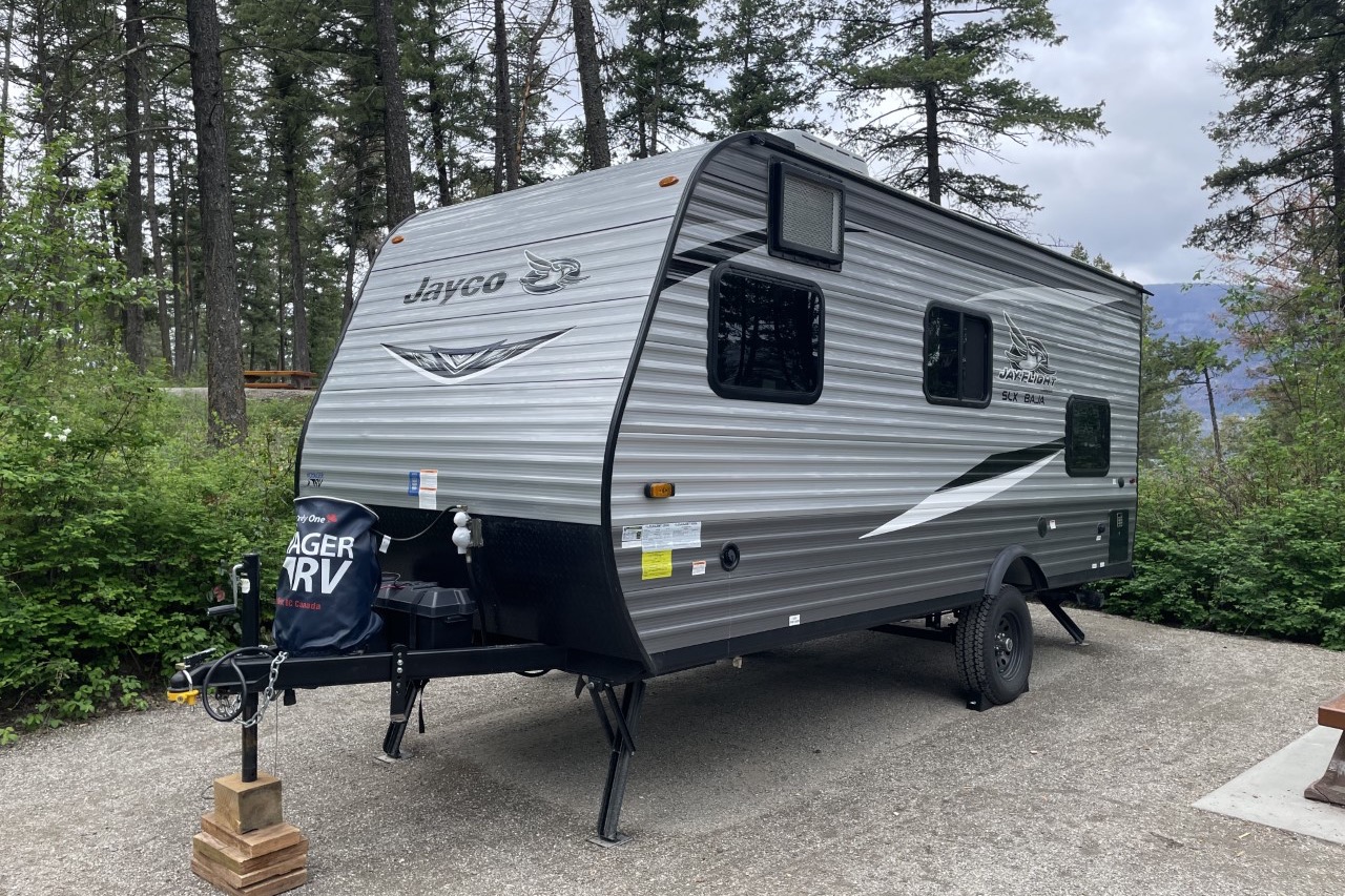 Tim & Nicole's Jayco Baja Travel Trailer