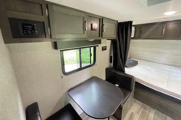 Tim & Nicole's Jayco Baja Travel Trailer