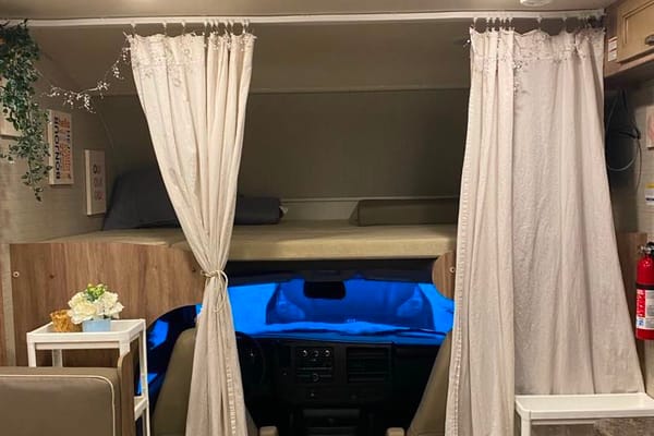 El Aventuro Jayco