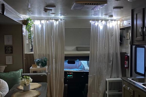 El Aventuro Jayco