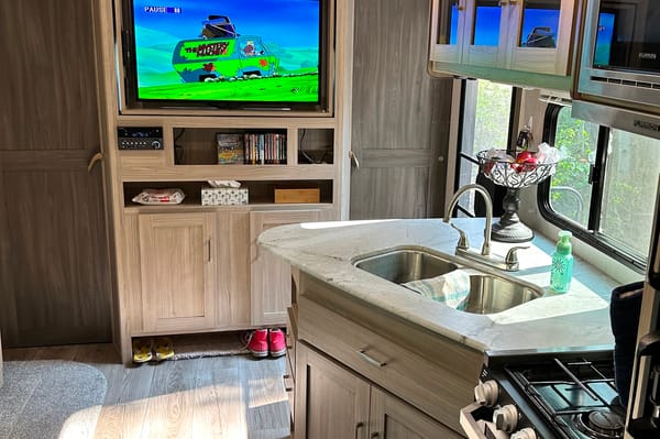 Michael's Coachmen Freedom Express Travel Trailer