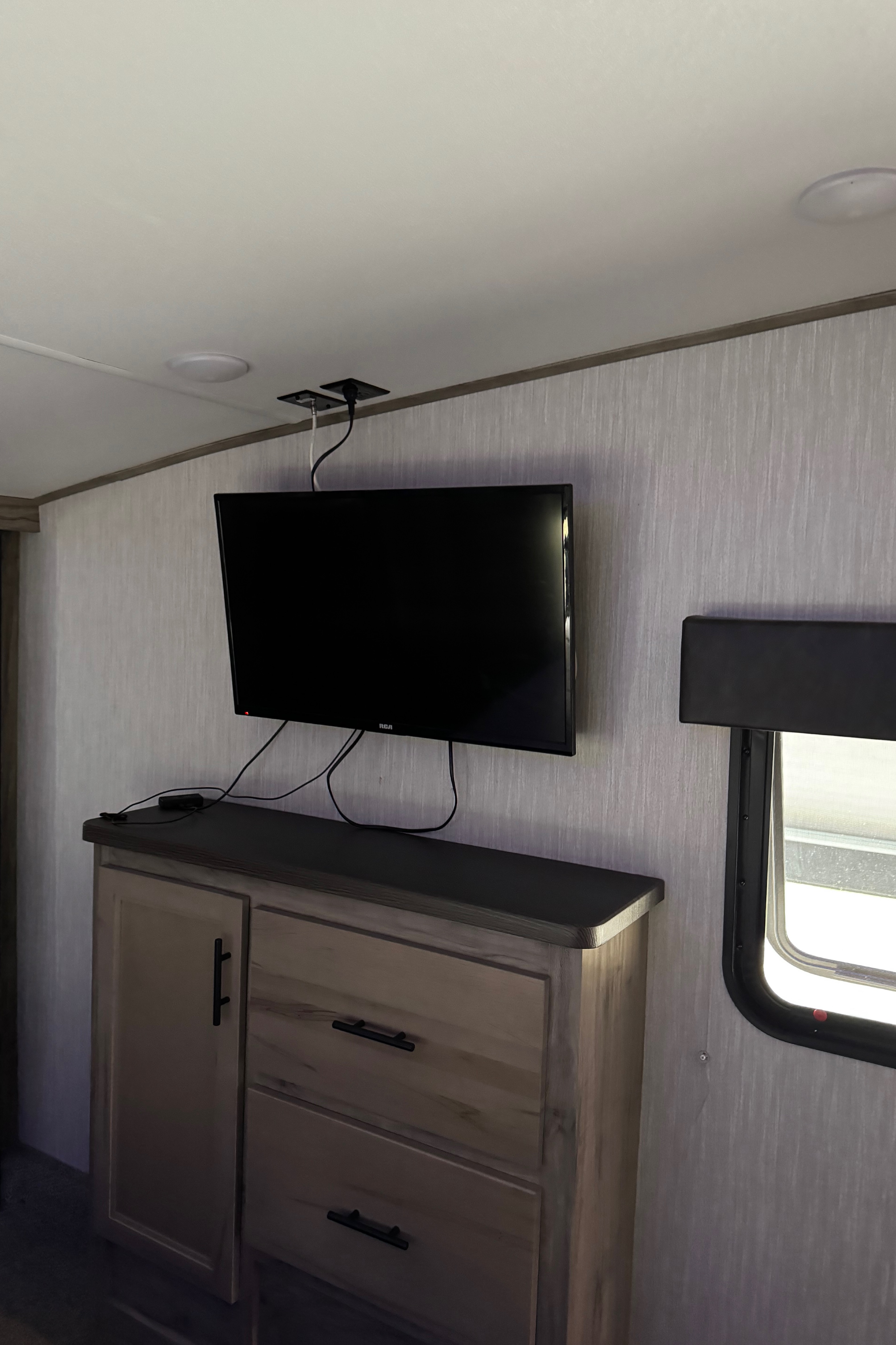 Robyn's Forest River Suite3660 Fifth Wheel